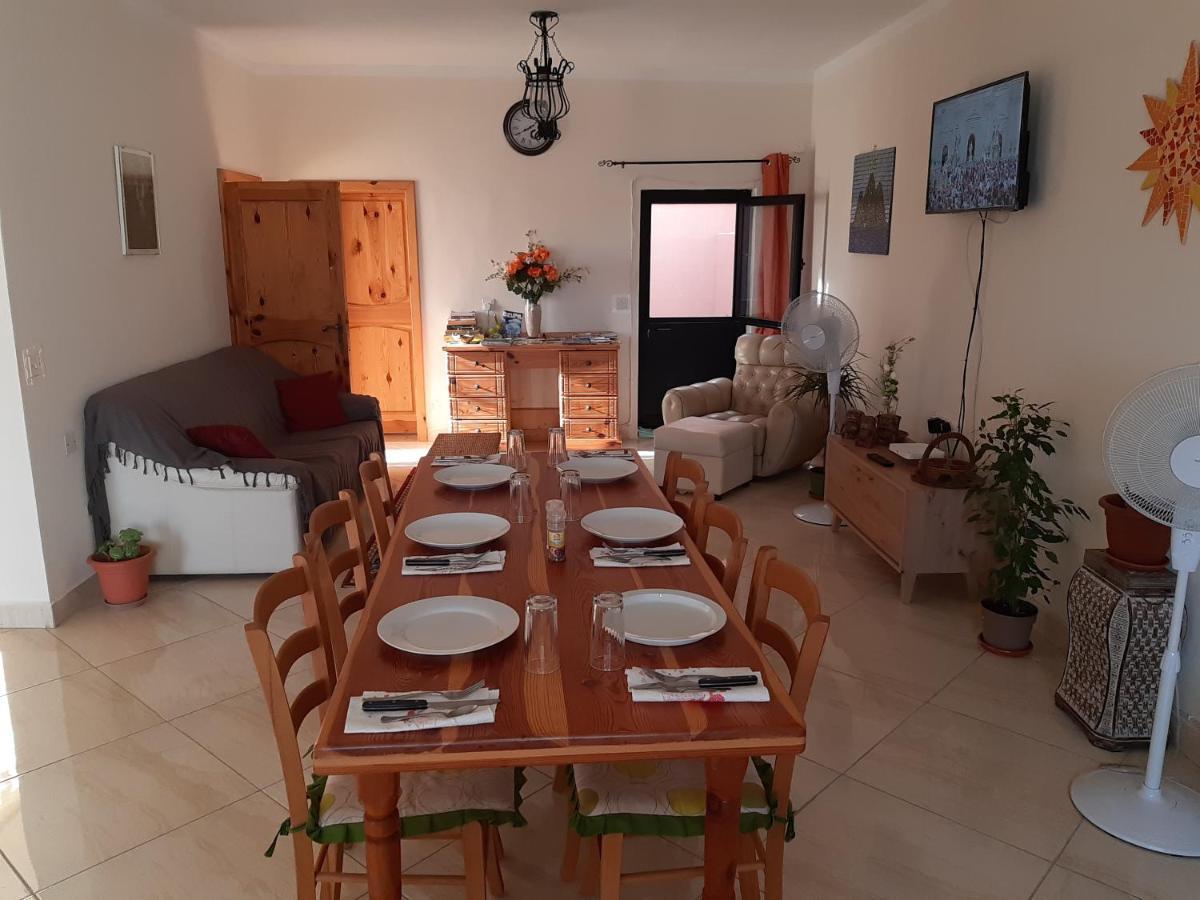 Tal-Marga B&B Qala Buitenkant foto