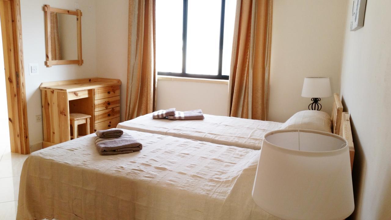 Tal-Marga B&B Qala Buitenkant foto