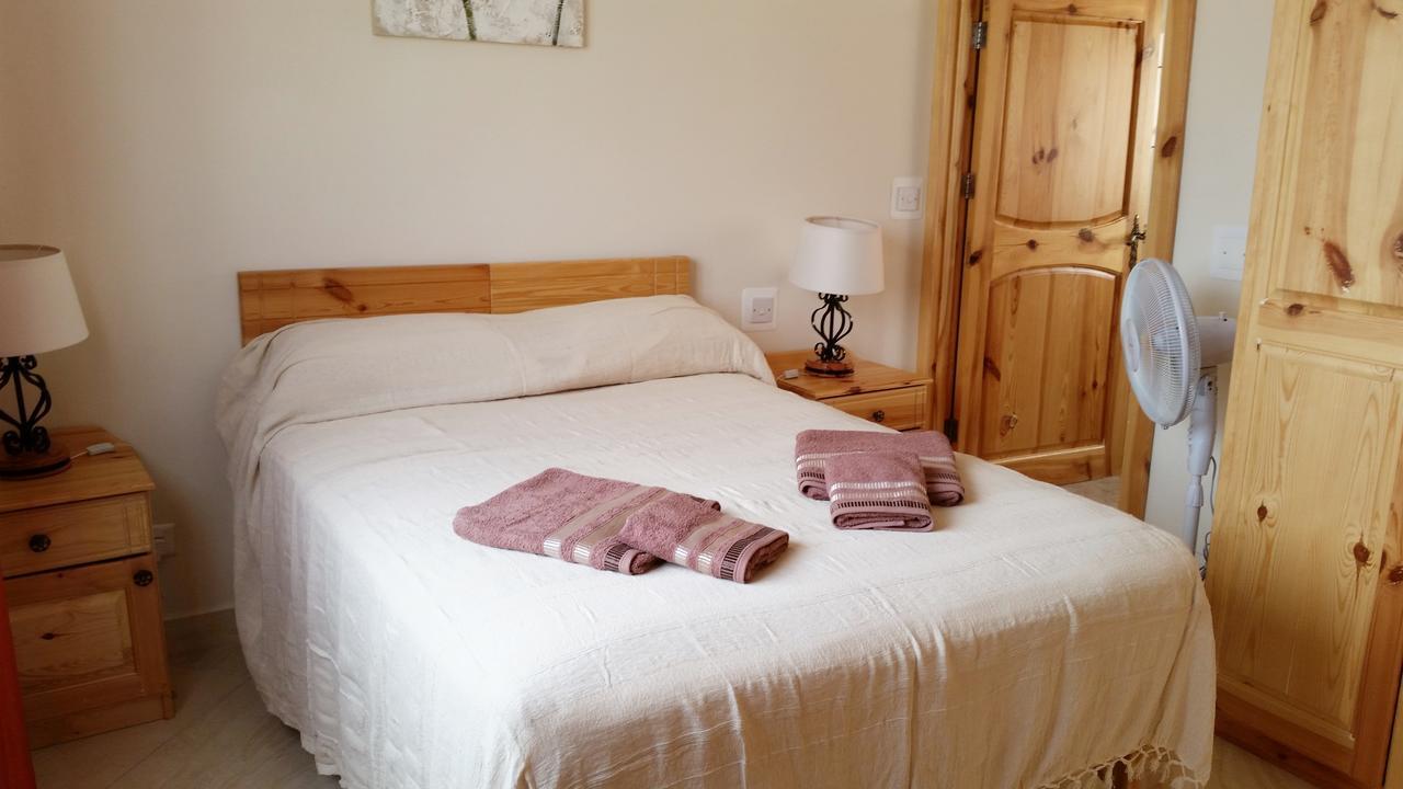 Tal-Marga B&B Qala Buitenkant foto