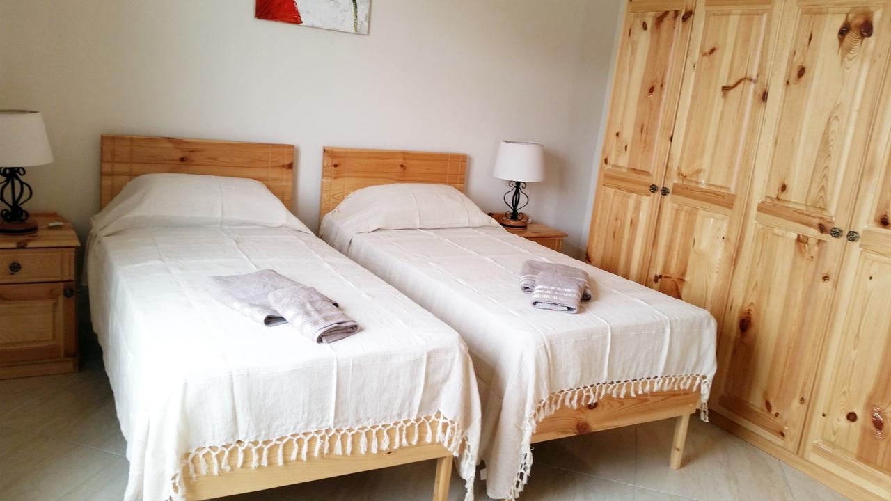 Tal-Marga B&B Qala Buitenkant foto